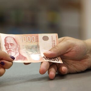 Doneta je konačna odluka: Stiže pomoć od 12.000 dinara, evo ko sada dobija pare