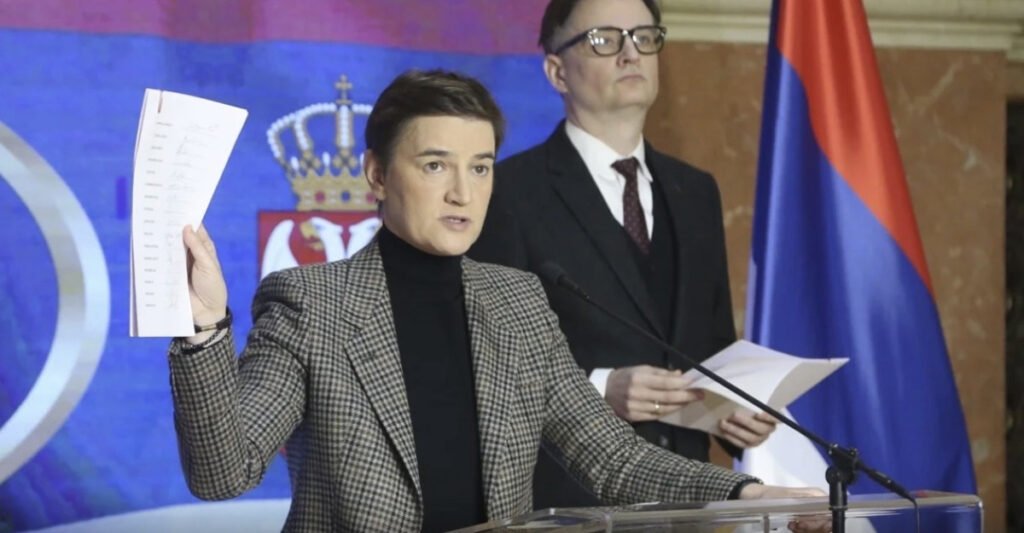 ŠOK U SRBIJI: Brnabić tvrdi da se sprema hapšenje Vučića zbog tragedije u Novom Sadu!