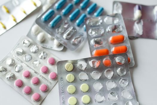 OVE TABLETE SVI UZIMAJU, A BUKVALNO RAZARAJU SRCE I BUBREGE: Dr Grujičić - odmah ih izbacite iz upotrebe
