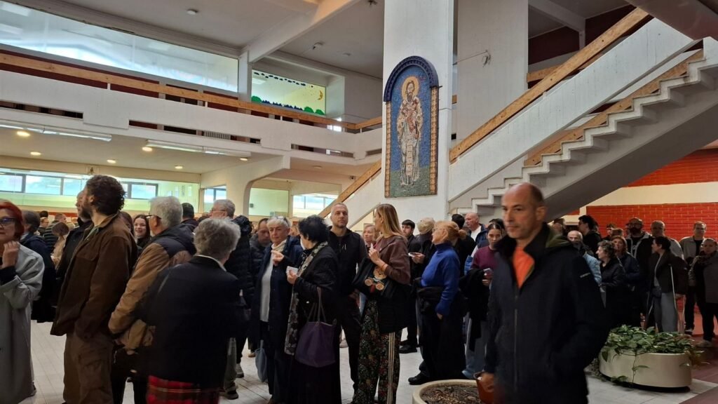 IZBORI U SRBIJI POD LUPOM! CRTA OBJAVILA PODATKE KOJI OTVARAJU OZBILJNA PITANJA – POGLEDAJTE ŠTA VUČIĆ RADI NA BIRAČKIM MESTIMA